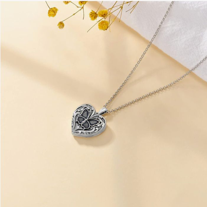 Relicario de Corazón de Plata con mariposa, Collar Personalizable, Guardapelo personalizable con foto o mensaje, grabado laser